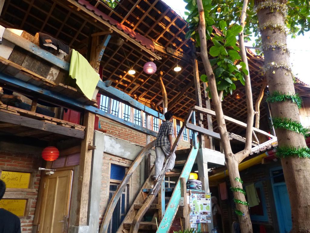 Gili La Boheme Sister Hostel Джили Трауанган Екстериор снимка