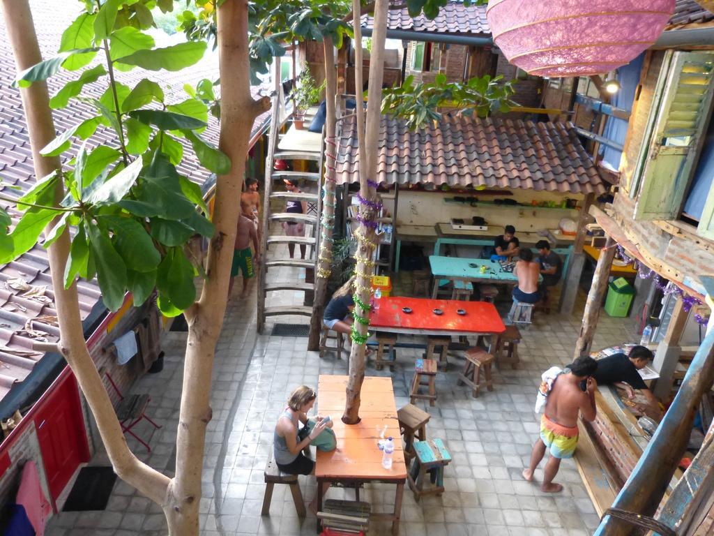 Gili La Boheme Sister Hostel Джили Трауанган Екстериор снимка